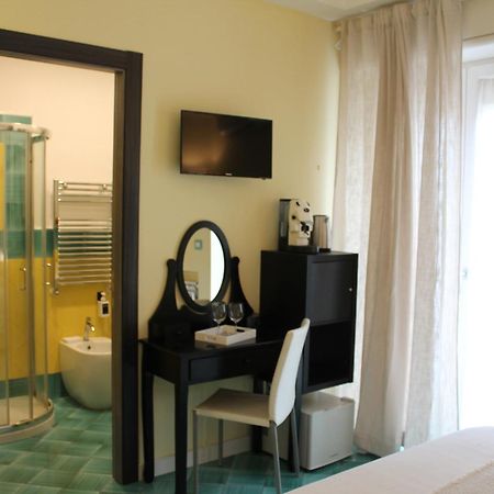 Salerno Home Station Luaran gambar